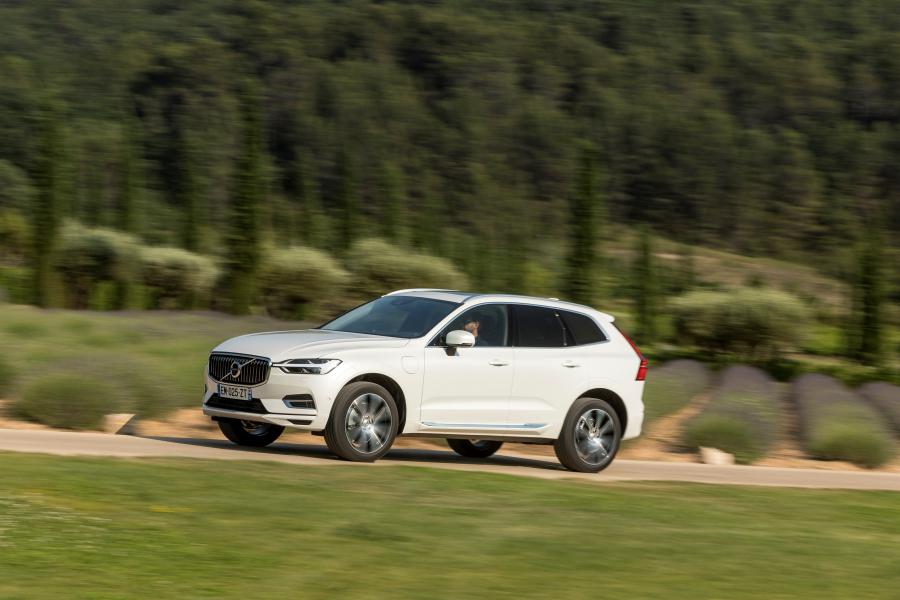  Volvo XC60 T8 Inscription 2017 года  (WW) (фото 13 из 40)